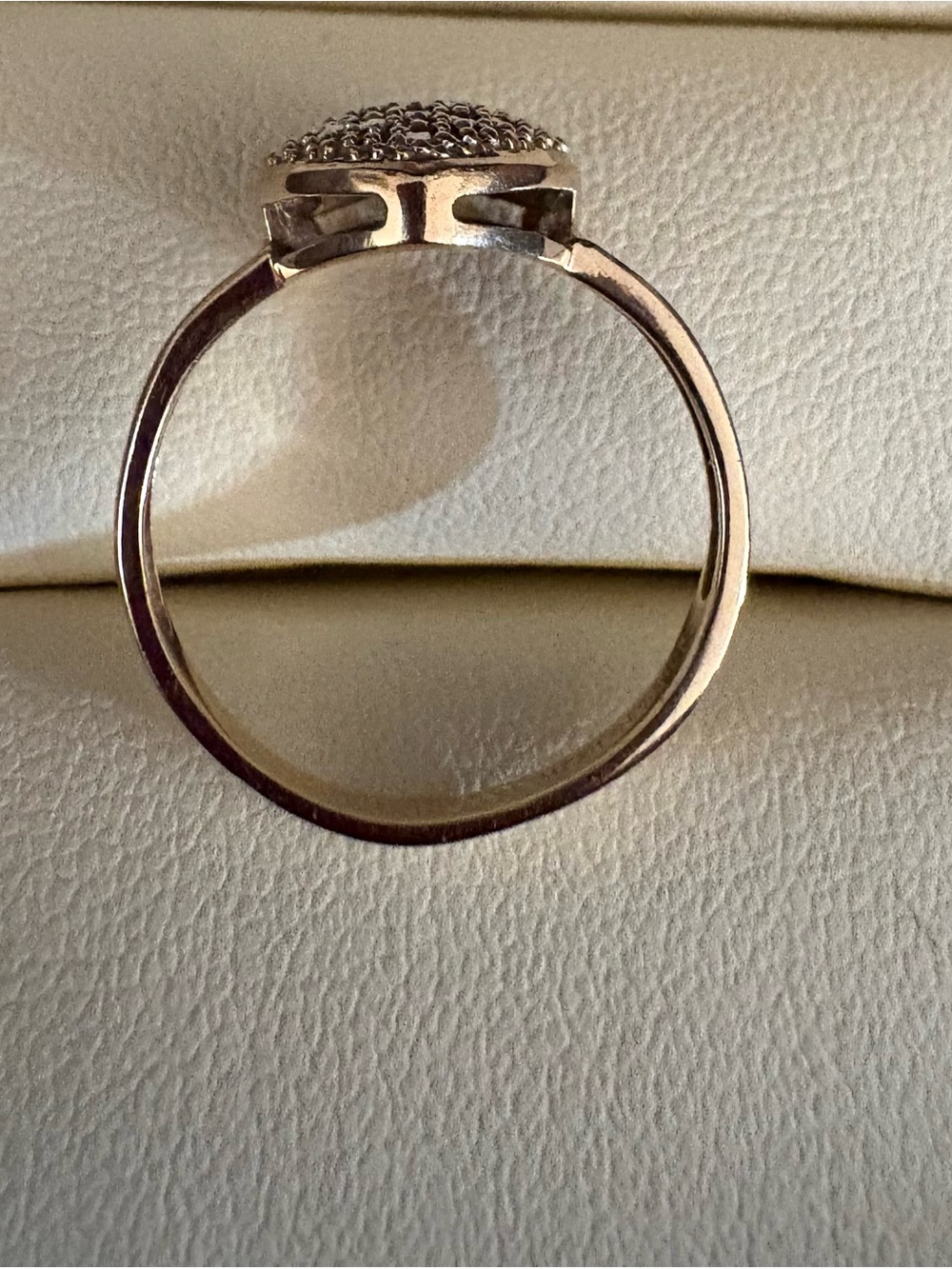 Heart Pavé Ring in 10k Gold - Picture 7 of 8